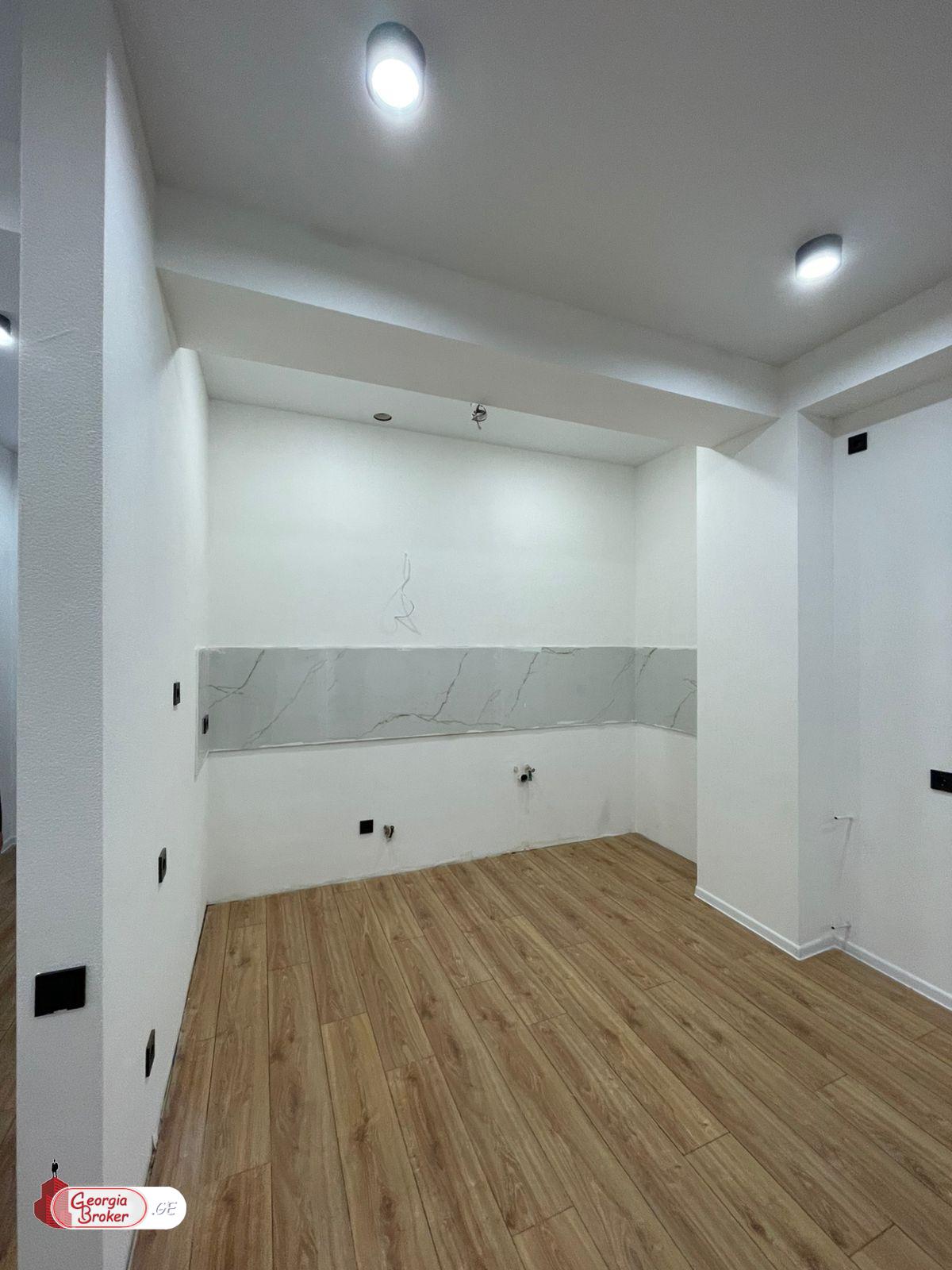 nearly repaired 3-room apartment for sale